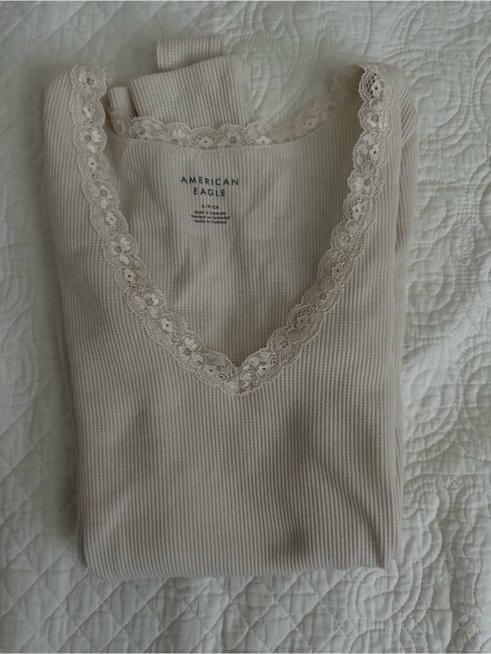 American Eagle Outfitters Light Cream Lace-Trim V-Neck Ribbed Sweater
